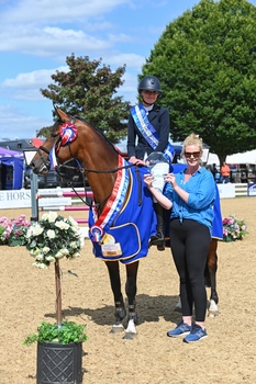 Katie Benbow crowned the Equissage Pulse Senior British Novice Champion of 2024